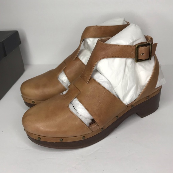 Vionic Shoes | Nib Vionic Toffee Faye Clogs Leather | Poshmark